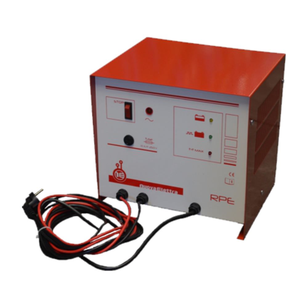 Chargeur des batteries 24V/15A traditionnel plomb (110Ah)