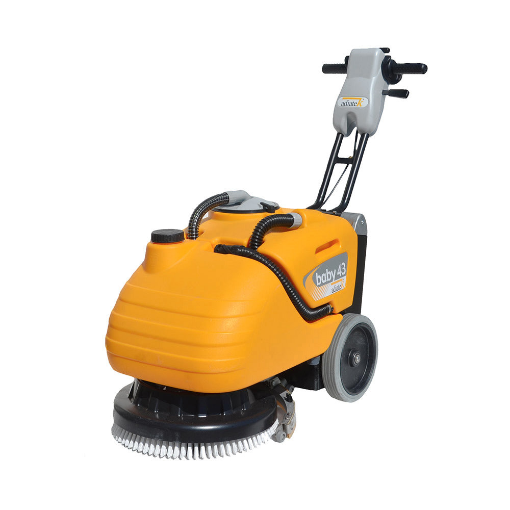 Floor cleaning machines for oil stained floors