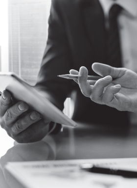 Im gemeinsamen Austausch ermitteln wir, welche Maschinen und Accessoires Ihre Bedürfnisse am besten erfüllen.